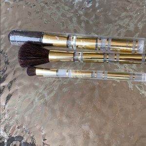 BN Estée Lauder powder brush and eyeshadow brush